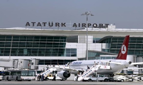 دولت و مجلس به هتک حرمت ۳ دختر ایرانی در فرودگاه استانبول ورود می‌کنند؟+ عکس