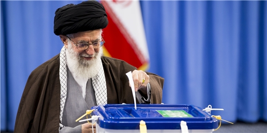 هرکسی که عزت، عظمت و شکوه ایران را دوست دارد در انتخابات شرکت نماید/ انتخابات طوری باشد که دشمن را مأیوس کند