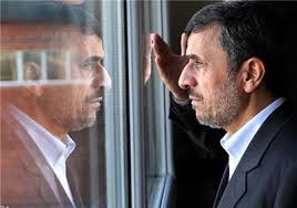 احمدی‌نژاد؛ رئیس جمهور سابق یا نامزد انتخابات؟