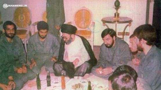 سردار سلیمانی و شهید باکری در کنار رهبر انقلاب(عکس)
