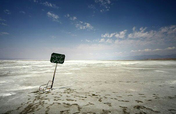 عملیات احیای دریاچه ارومیه تعطیل شده است!!!