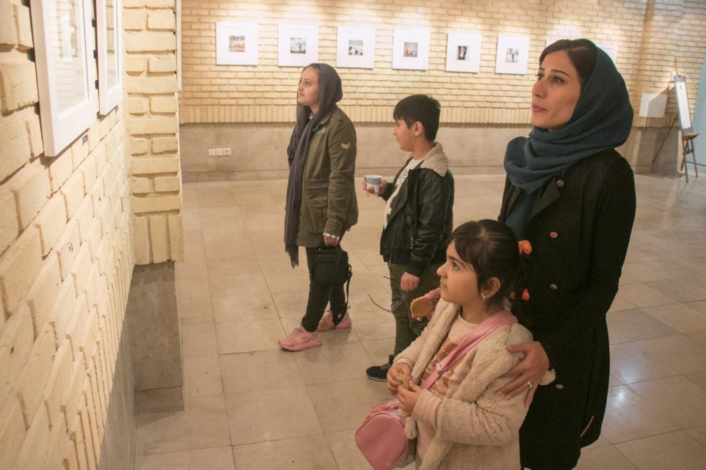 نمایشگاه عکس روایت نزدیک