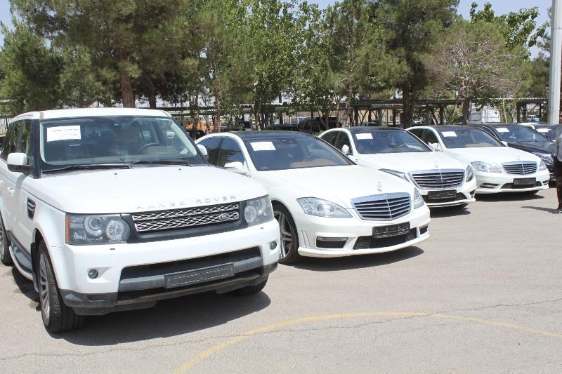 دستگیری اعضای باند جعلی فروش خودروهای لوکس