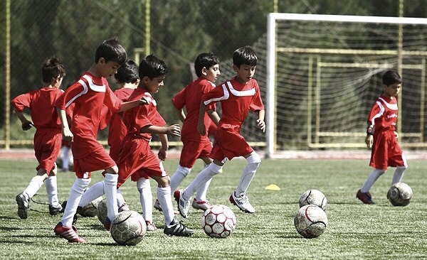 داستان پلیس و گدا و فوتبالیست های ۷ میلیونی!