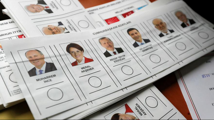 رای‌گیری انتخابات در سراسر ترکیه آغاز شد
