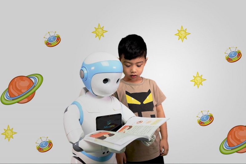ربات انسان نما به کودکان ریاضی یاد می‎دهد