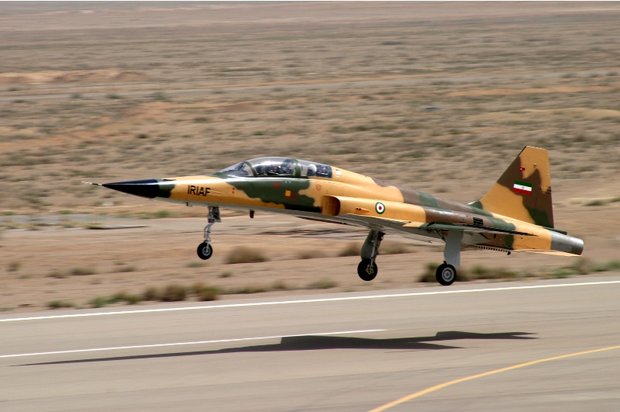 تولید نخستین هواپیمای جنگنده ایرانی نسل چهارم/ «کوثر» به پرواز درآمد