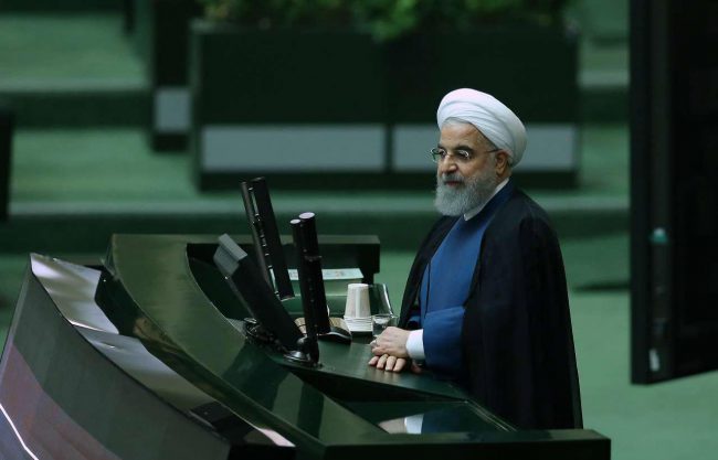 روحانی نتوانست مجلس را قانع کند/ گزارش سؤالات به قوه قضائیه رفت