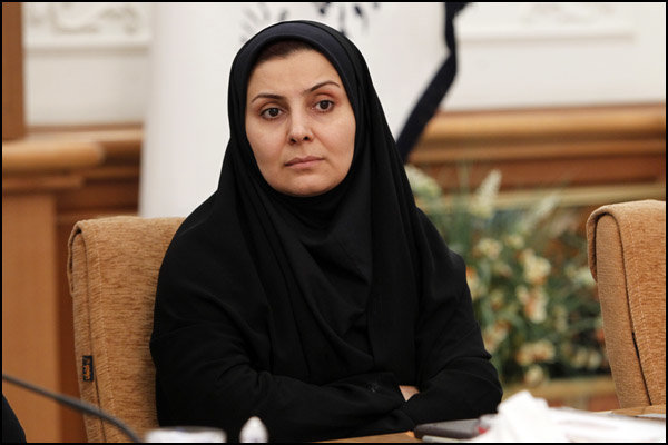 از زاویه دیگر با حواشی سفر خانوادگی وزیر راه
