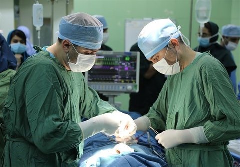 انجام عمل جراحی نادر بر روی بیمار سوختگی در تبریز