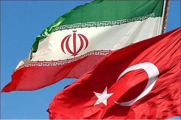 جهت توسعه همکاری‌های علمی بین ایران و ترکیه تلاش می‌کنیم