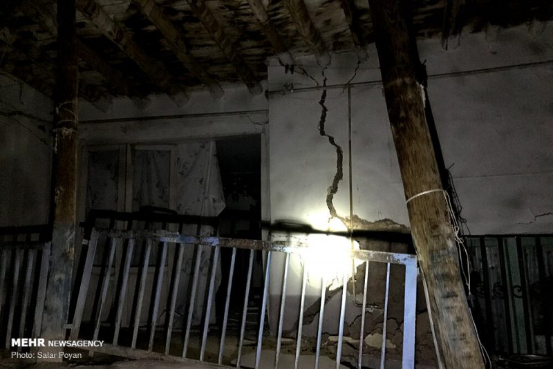 خسارات زلزله در روستای «ورنکش» میانه (عکس)