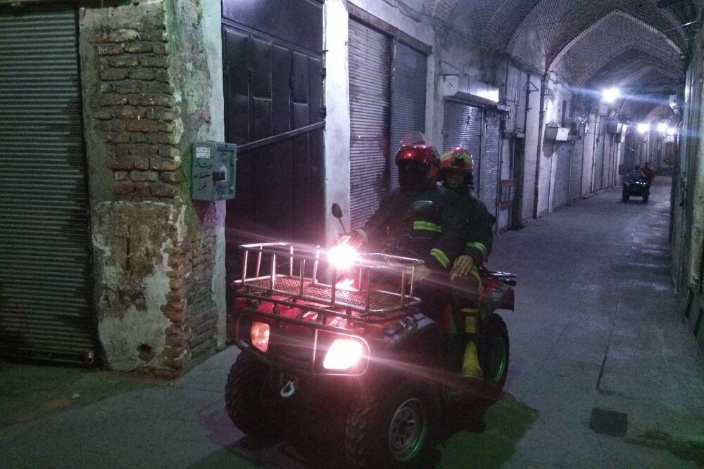 استقرار آتش‌نشان موتوری در بازار بزرگ تبریز