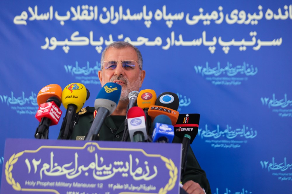 آمادگی کامل برای مقابله با دشمن را داریم