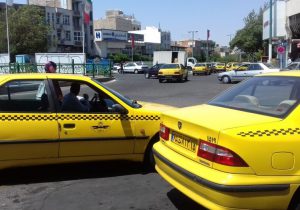 تداوم توزیع کارتخوان‌های سیار بانکی به رانندگان تاکسی