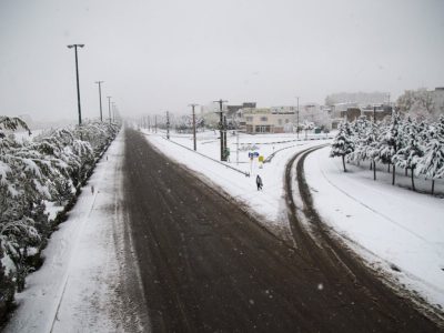 برف و کولاک راه ارتباطی ۴۰ روستای آذربایجان‌شرقی را بست