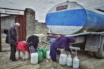 اعزام تانکرهای سایر استان‌ها به خوزستان/توزیع ۴۰۰ هزار لیتر آب