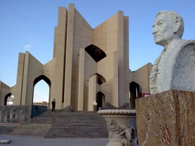 وضعیت وخیم مقبره الشعرای تبریز!