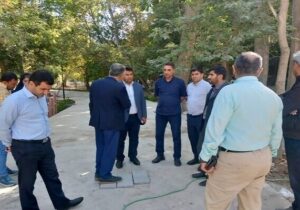 روند اجرای عملیات عمرانی باغات ائل‌گلی زیر ذره‌بین دو عضو شورا