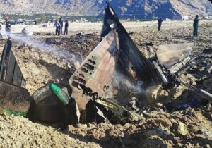 سقوط هواپیمای نظامی در کازرون