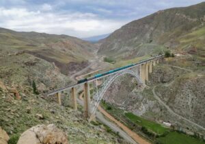 افزایش ۵۷ درصدی حمل و نقل بین‌المللی بار در راه‌آهن آذربایجان