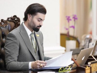 بررسی کتاب های ماکان آریا پارسا