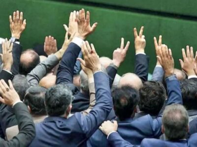 چرا تندروها در برابر فساد چای دبش و پسر و عروس صدیقی ساکتند؟