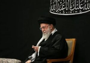 معنای حضور رهبر انقلاب در مراسم شب عاشورا در حسینیه امام خمینی چه بود؟