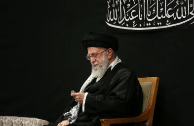 معنای حضور رهبر انقلاب در مراسم شب عاشورا در حسینیه امام خمینی چه بود؟