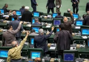 بستن تنگه هرمز و خروج از «ان‌پی‌تی» بهانه به دست دشمن می‌دهد