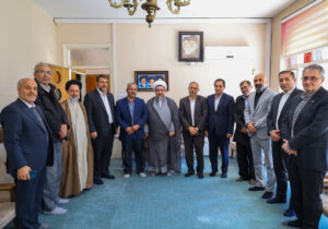 دیدار مسئولان صنعت و معدن استان با امام جمعه تبریز