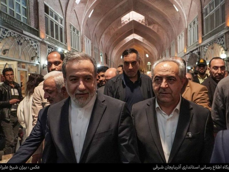 گشت‌وگذار وزیر امور خارجه در بازار تبریز