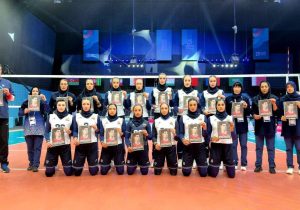 عکس/ زنان والیبالیست ایران در ریاض به یاد صابر کاظمی