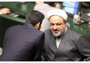 راست افراطی می خواهد دولت پزشکیان را کنار بزند و کاندیدای خودش را رئیس جمهور کند