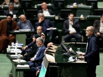 حق نداریم برای مردم قیافه بگیریم، هرکس نمی‌خواهد خدمت کند از دولت برود