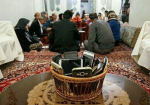 یک قاب شیشهای؛ مهمان ناخوانده و دائمی دورهمیهایمان