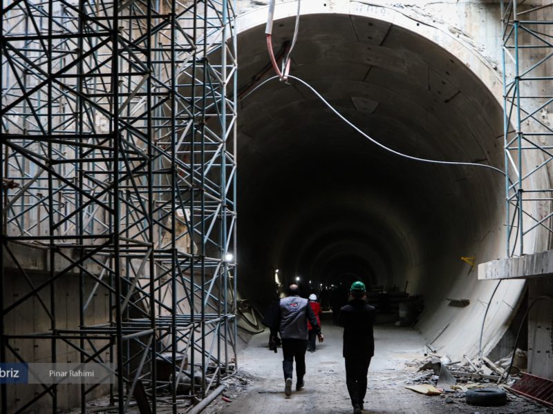 زیر پوست شهر تبریز چه می‌گذرد؟ اینجا کارگران مشغول کارند