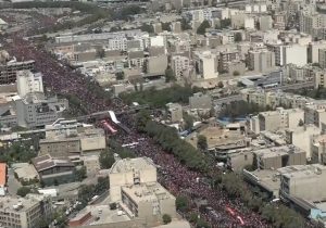تصاویر هوایی از تشییع باشکوه آقای شهید ایران