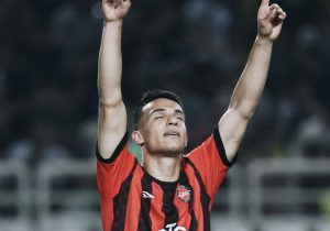 سپاهان ۰ – ۲/ خط و نشان نکونام برای پرسپولیس با دبل حسین‌زاده
